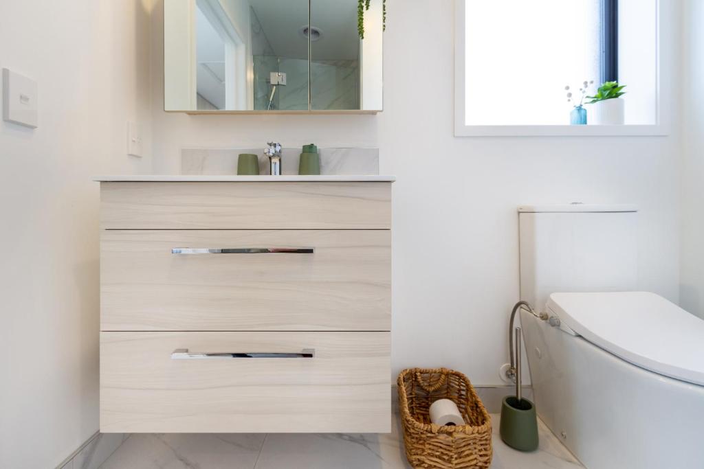 Upper Studio Perfection: 8 Wilmer St. Gem - Resim 26