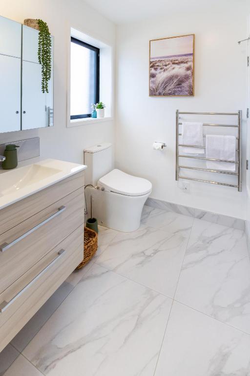 Upper Studio Perfection: 8 Wilmer St. Gem - Resim 18