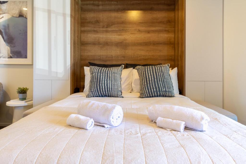 Explore from 8 Wilmer: Upper Level Cozy Studio - Resim 26