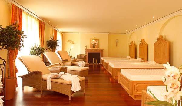 Letto o letti in una camera di Hotel Friesacher