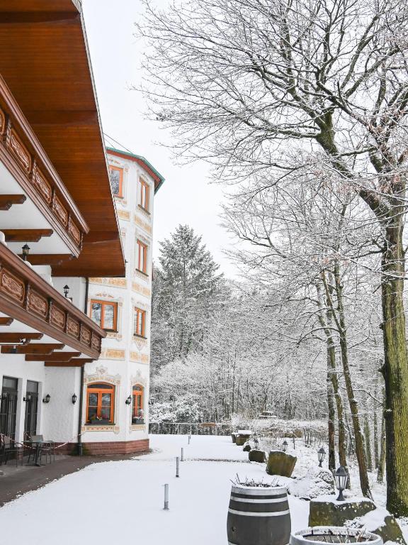 Hotel-Restaurant Kreuzberghof Tagungs- und Veranstaltungshotel v zimě