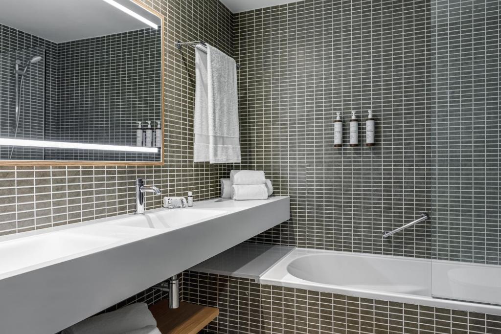Koupelna v ubytování AC Hotel Gava Mar