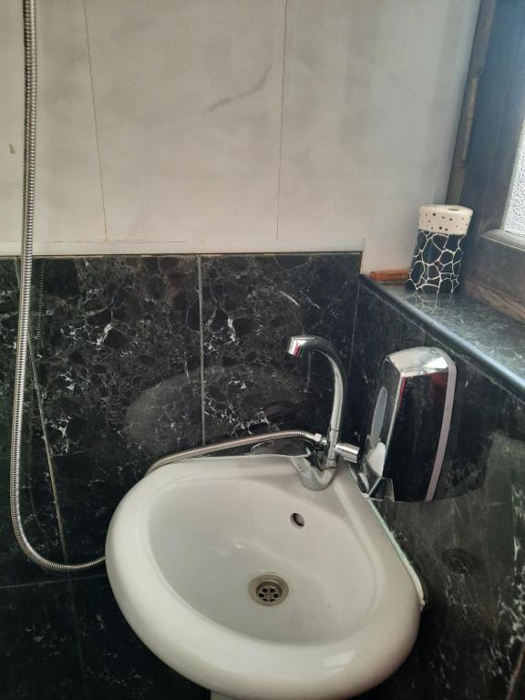 فضای داخلی D&D apartaments در تفلیس - تصویر ۳