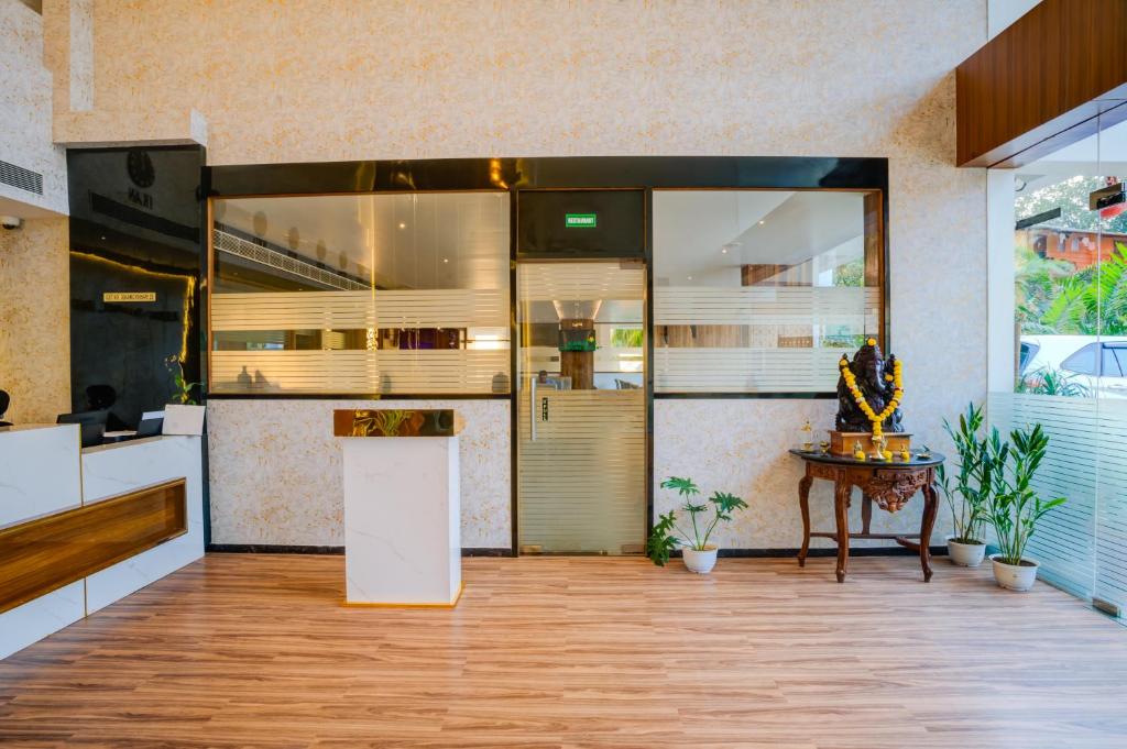 Kuchyň nebo kuchyňský kout v ubytování KAMAT'S DAFFODIL RESORT GOA