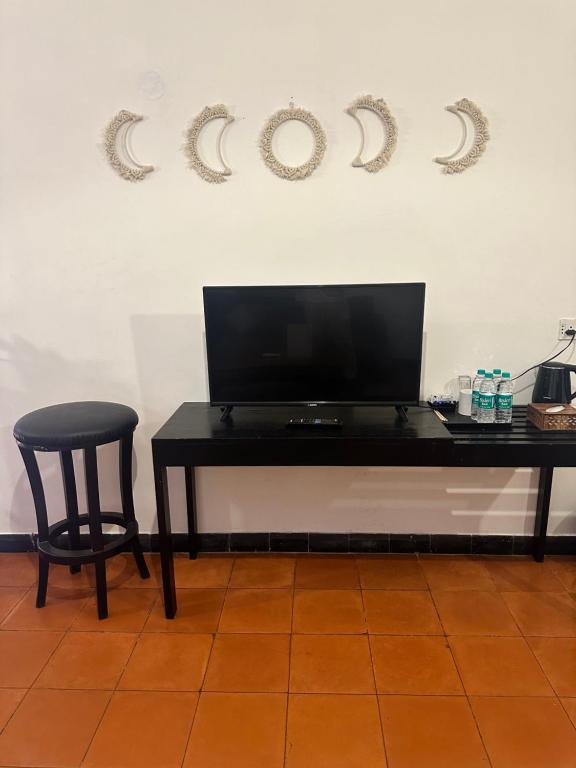 TV a/nebo společenská místnost v ubytování BRICK CASTLE