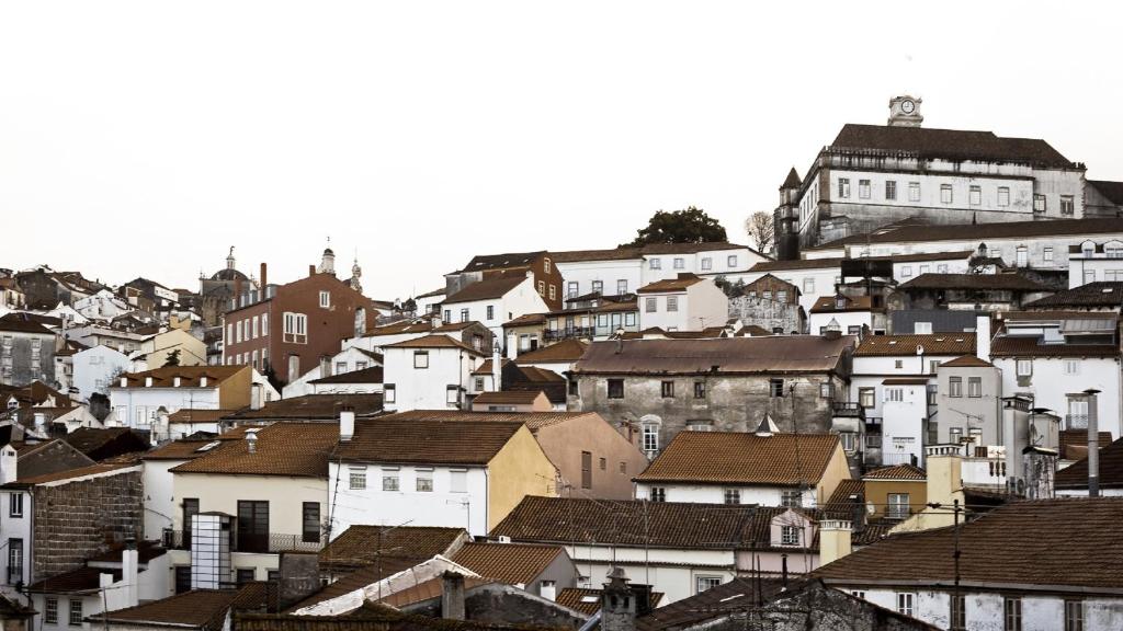 Nespecifikovaný výhled na destinaci Coimbra nebo výhled na město při pohledu z hotelu