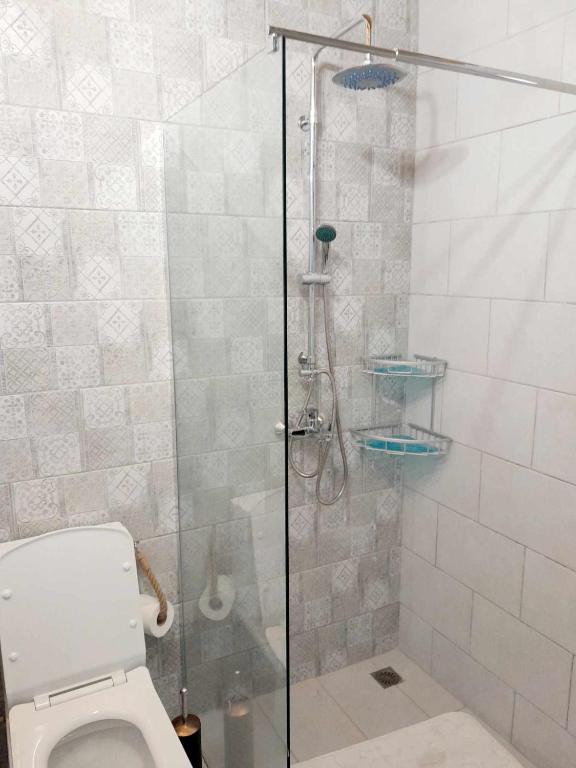 Koupelna v ubytování "Zeus House" Sevasti Symi Studios