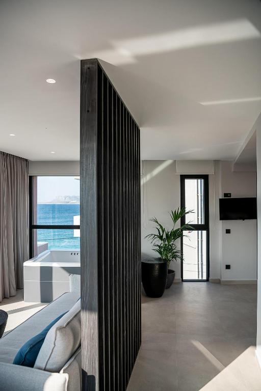 Theta Boutique Hotel - 2