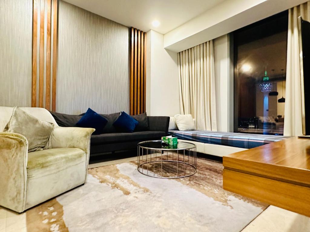 Tropicana The Residence By Klcc - Two Bedroom Executive Suite With KL Tower View
