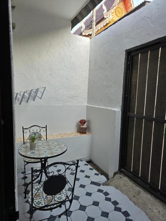 The Old City Rooms - 1