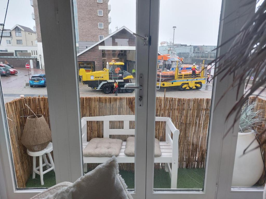 Fotografie z fotogalerie ubytování Rembrandts beach view v destinaci Zandvoort
