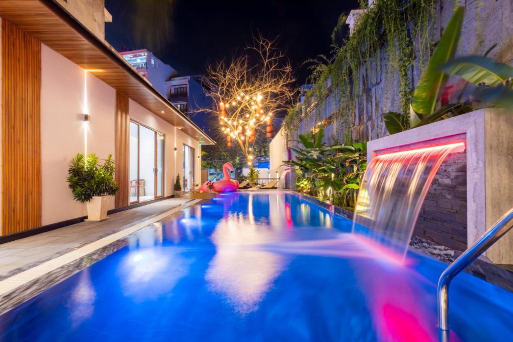 Hồ bơi trong/gần OSAKA HOMESTAY - Villa Hồ Bơi Mới - 5 Phòng Gần Biển