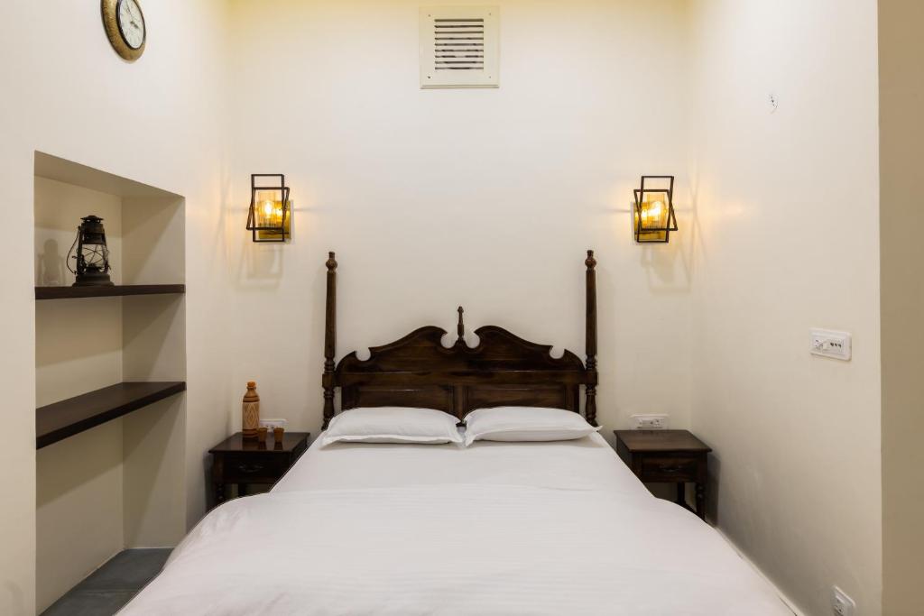 Letto o letti in una camera di Heart of the City Homestay by Rashmi