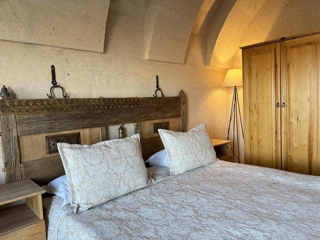 Kistar Cave Hotel - 1