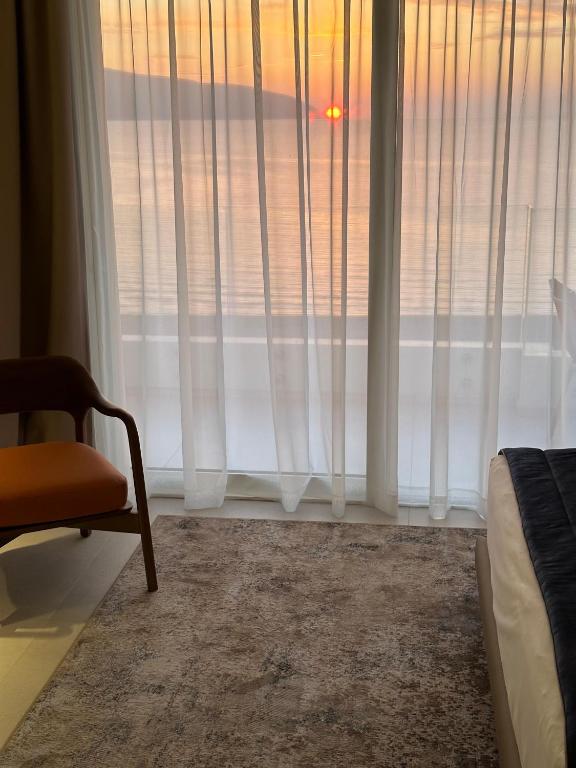 Nespecifikovaný výhled na moře nebo výhled na moře při pohledu z hotelu