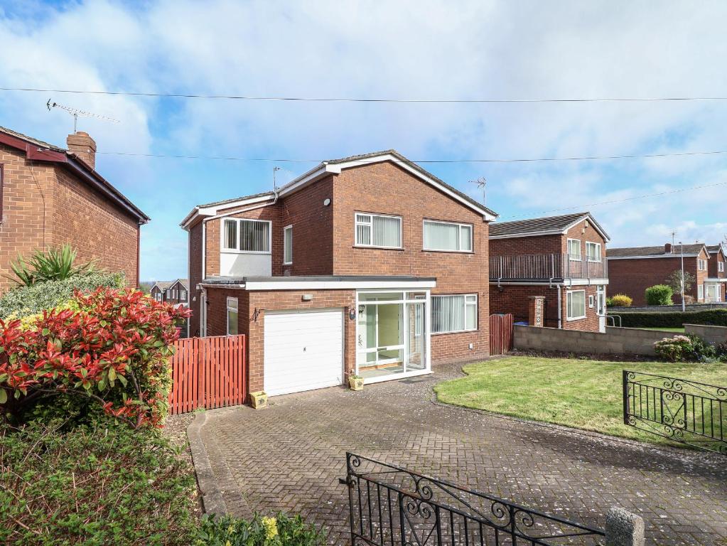 107 Gronant Road, Prestatyn (updated prices 2024)