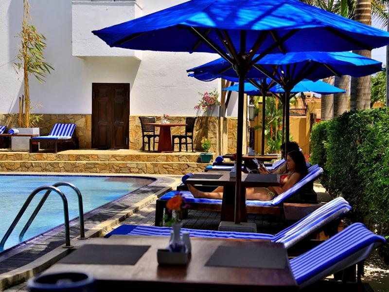 Bazén v ubytování St.Lachlan Hotel & Suites nebo v jeho okolí
