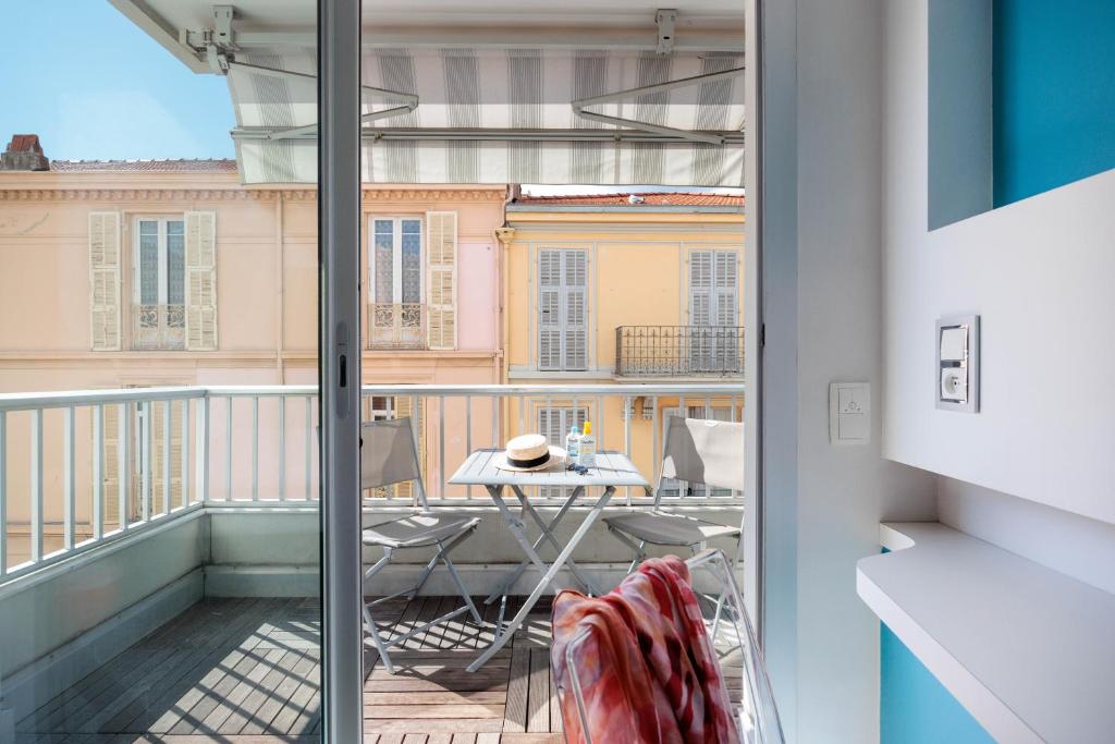 Ibis Styles Menton Centre - Double Room With Terrace