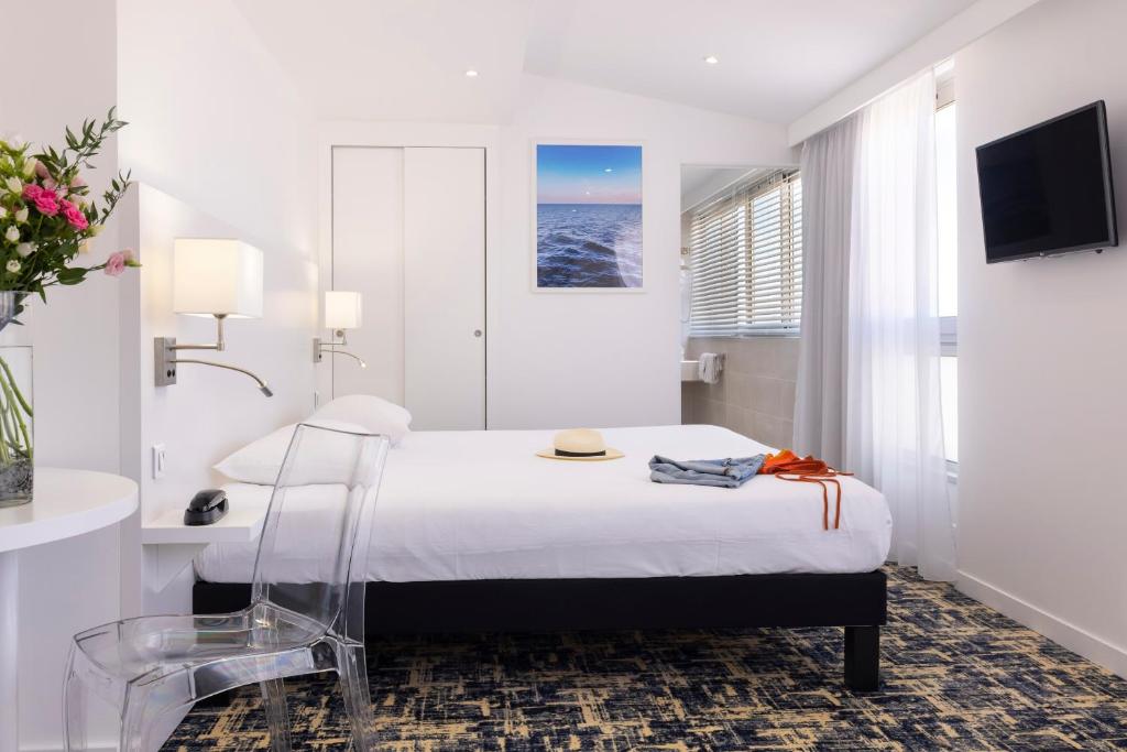 Ibis Styles Menton Centre - Standard Family Suite