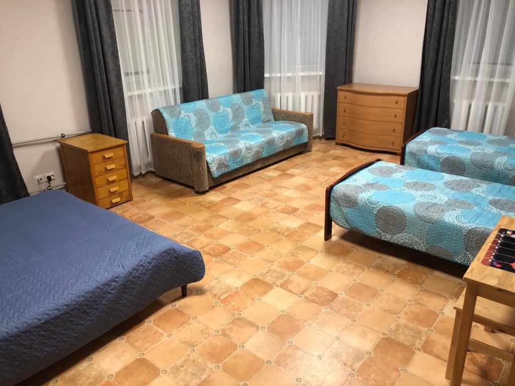 Rooms near the station - Triple Room With Private Bathroom