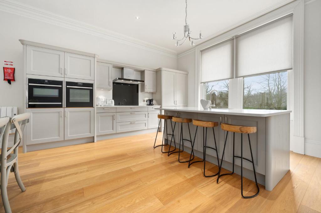 White Hart Hotel & Apartments - Resim 38