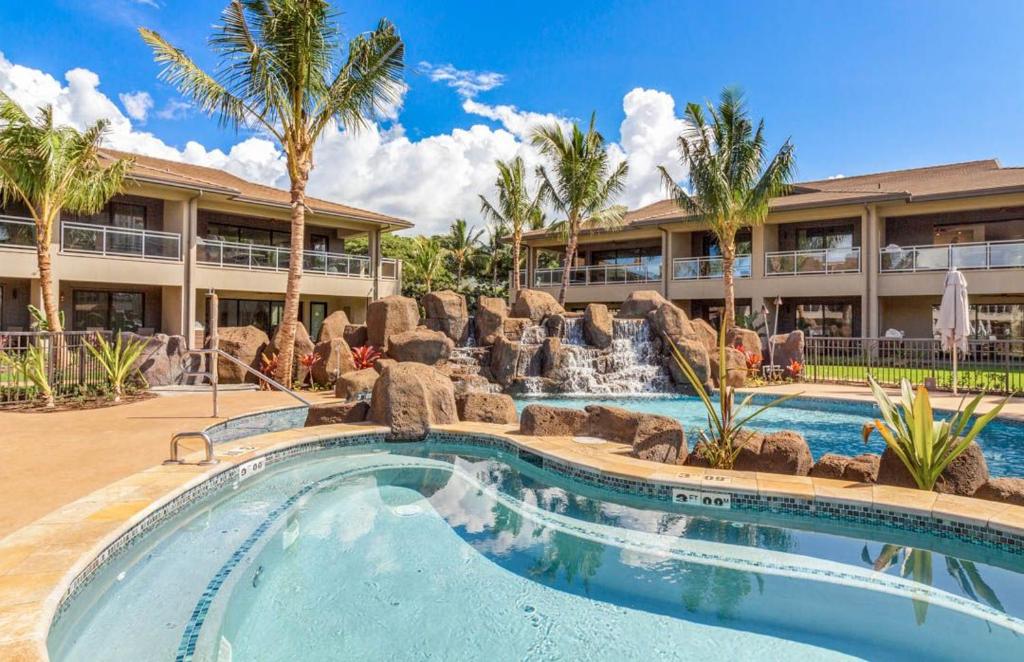 Bazén v ubytování Luana Garden Villas By Maui Resort Rentals nebo v jeho okolí