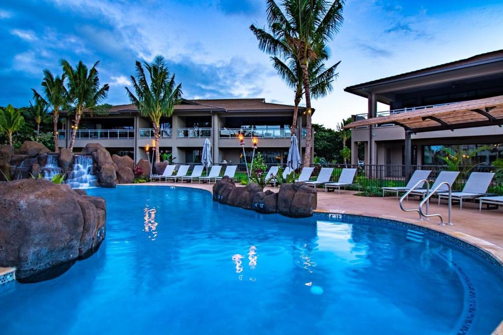 Bazén v ubytování Luana Garden Villas By Maui Resort Rentals nebo v jeho okolí