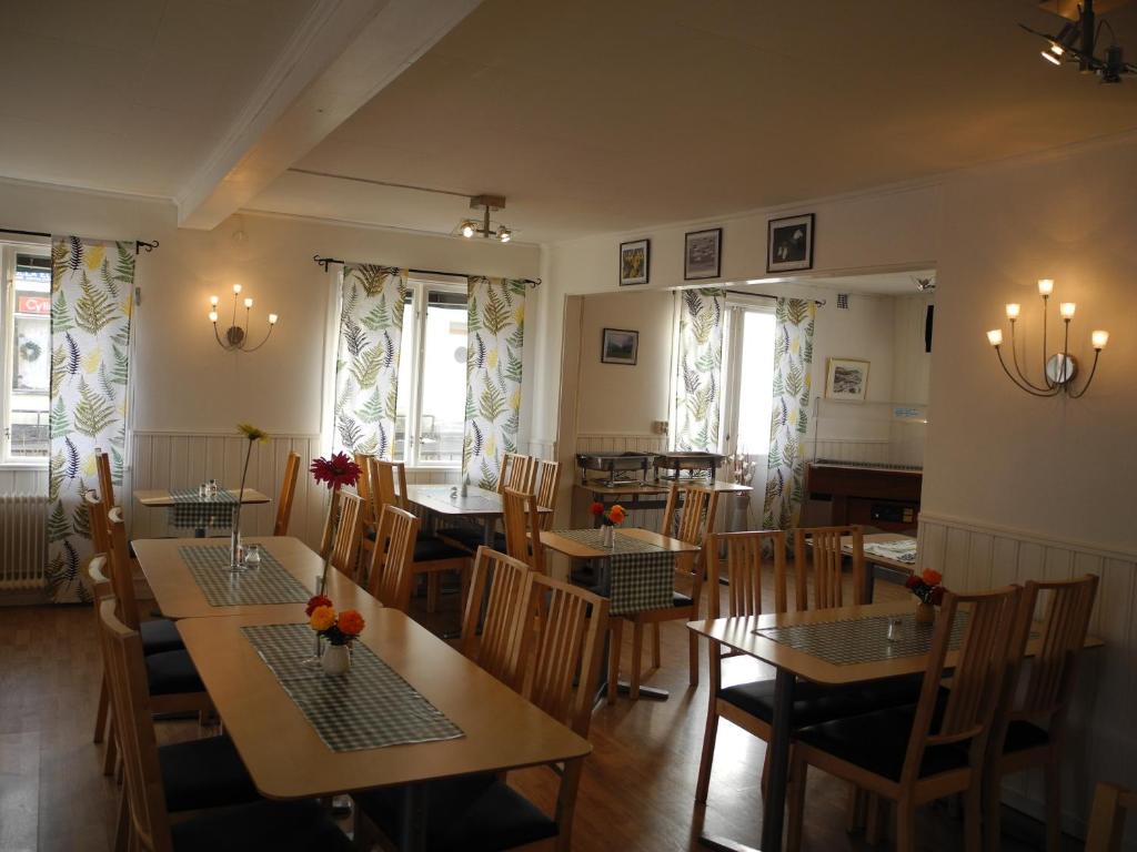 Posezení v ubytování Målilla Hotell & Restaurang