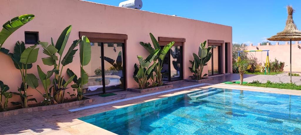 Bazén v ubytování Hotel Jnane riad nebo v jeho okolí