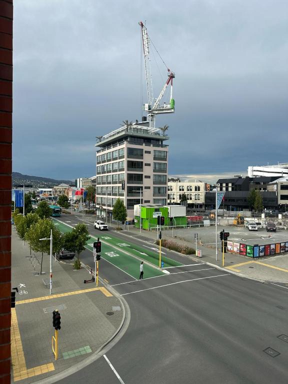 2 Bed Central City - Resim 25