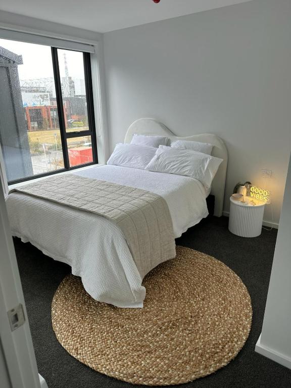 2 Bed Central City - Resim 14