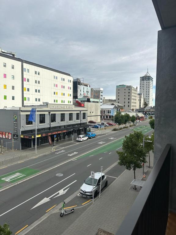 2 Bed Central City - Resim 24