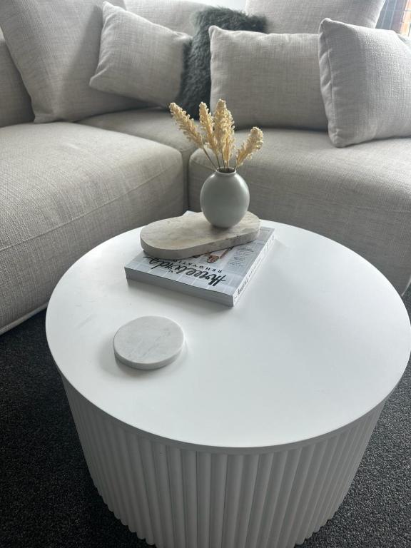 2 Bed Central City - Resim 26