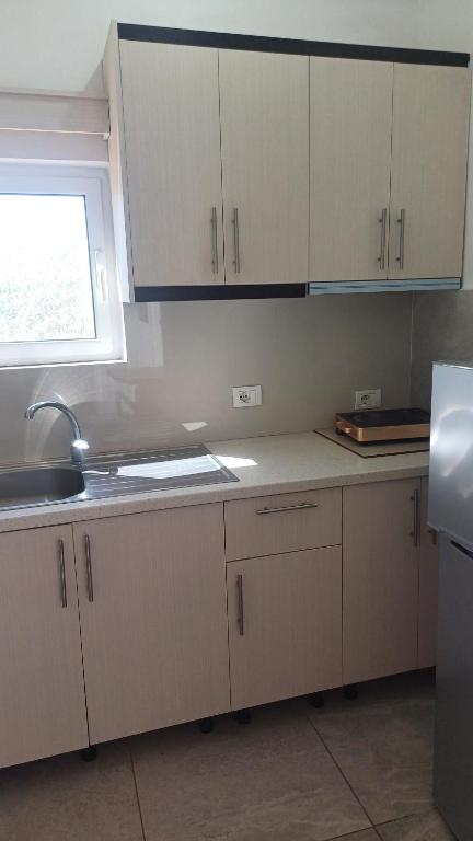 Kuchyň nebo kuchyňský kout v ubytování VILLA SILVI KSAMiL
