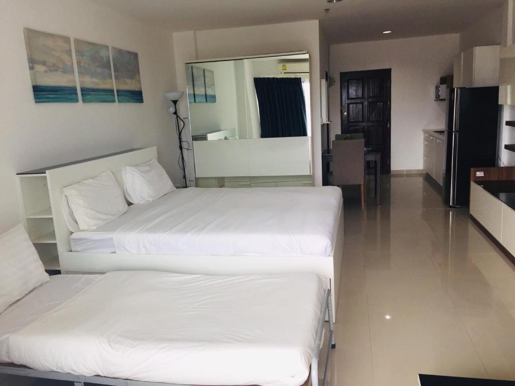 View Talay 6 Pattaya Beach Apartment by Honey - Standard Triple Room