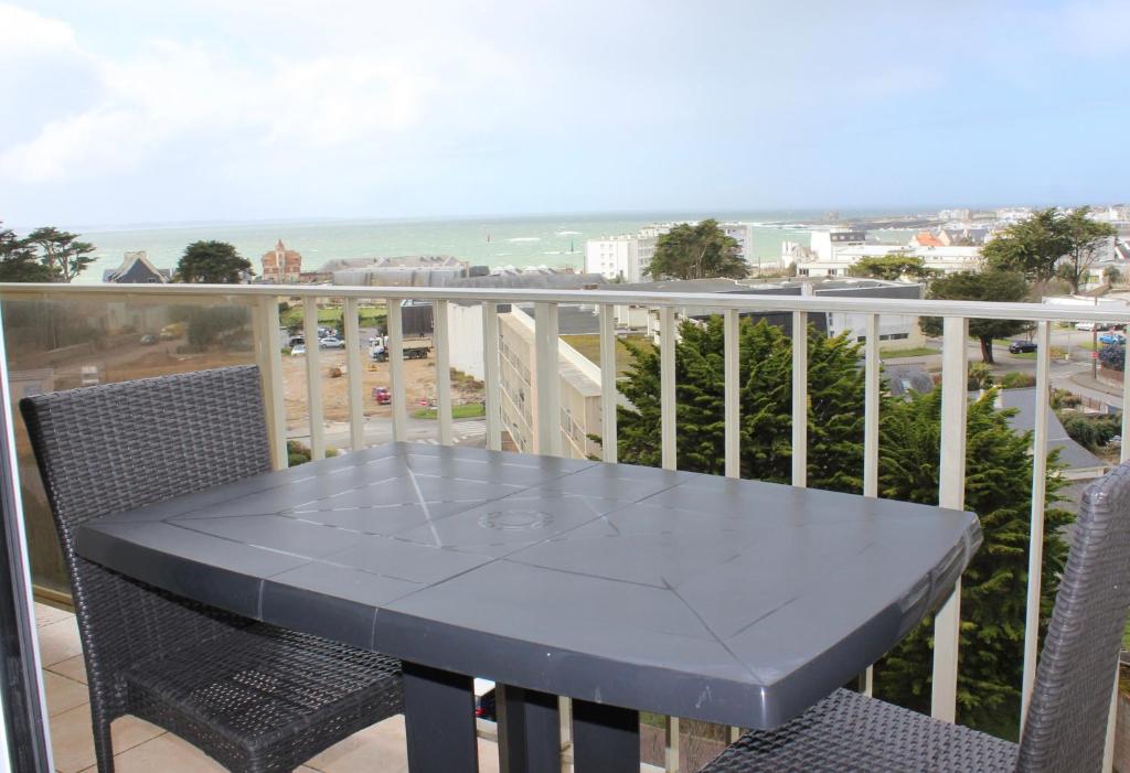 Balkón nebo terasa v ubytování Appartement vue panoramique mer, prêt de vélos, WIFI