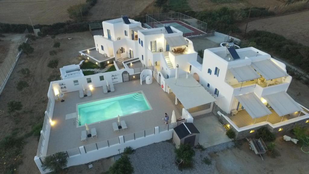Bazén v ubytování Naxos Affinity Villas nebo v jeho okolí