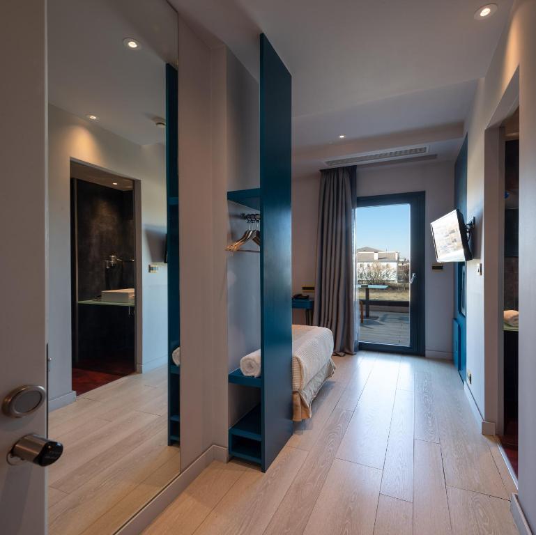 
Single Room with Mountain View
