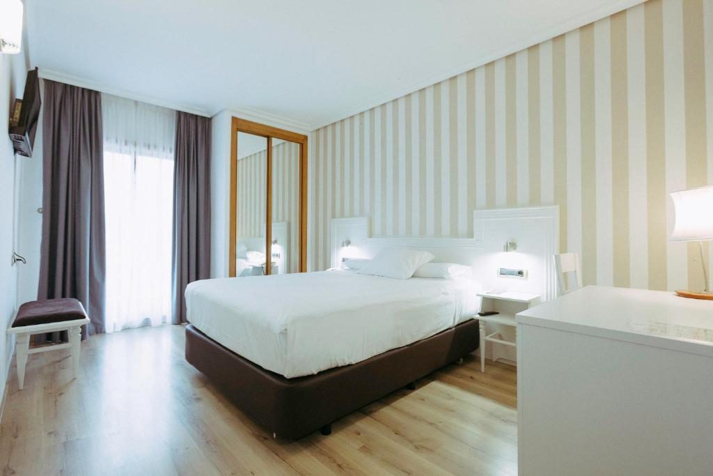 Hotel Alfonso I - Double Room With Terrace