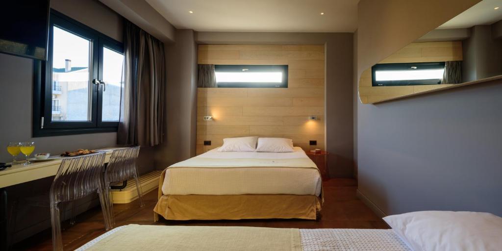 Essence Hotel - Elegante Drievoudige Kamer Met Uitzicht Op De Stad