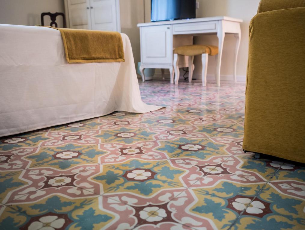 Tano's Boutique Guesthouse - 10