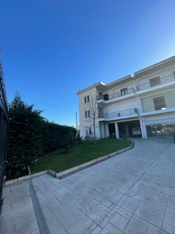 Villa VSV: Parking Spot+ View