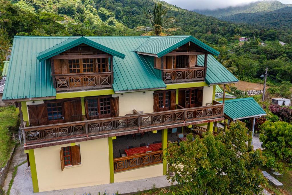 Roxy's Mountain Lodge - Hizvo