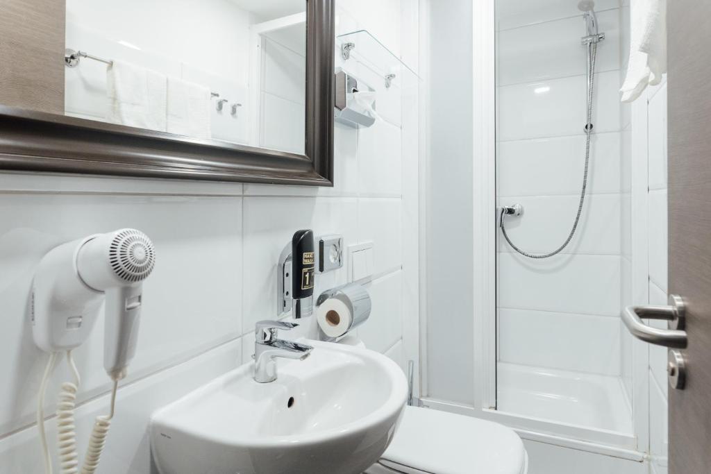 City Hotel St. Georg Hamburg - Resim 7