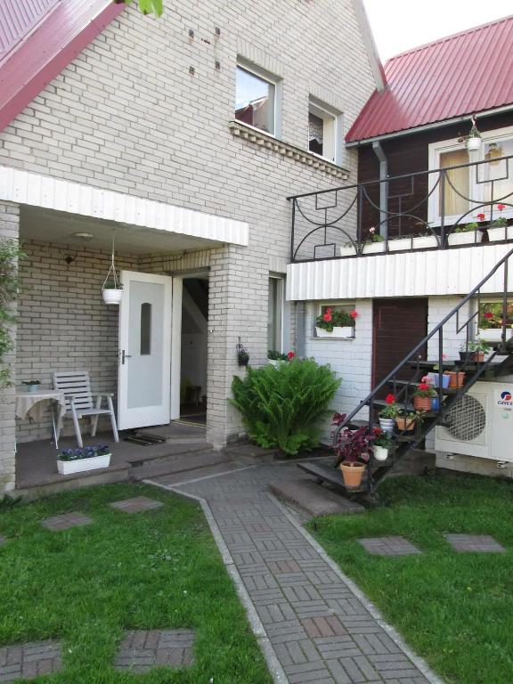 Hoone, kus villa asub