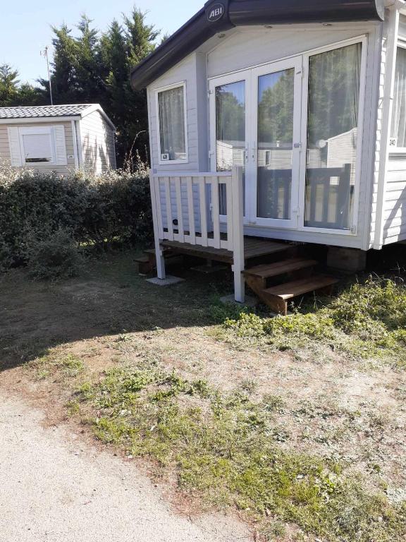 Fotografia z galérie ubytovania Détente et confort au Bois Dormant camping 4* MH240 v destinácii Saint-Jean-de-Monts