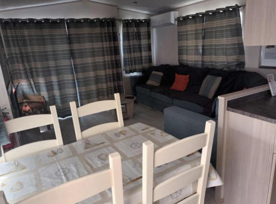 Fotografia z galérie ubytovania Détente et confort au Bois Dormant camping 4* MH240 v destinácii Saint-Jean-de-Monts