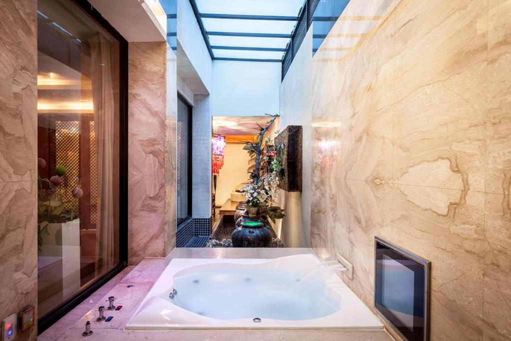 Koupelna v ubytování Ouwei Motel