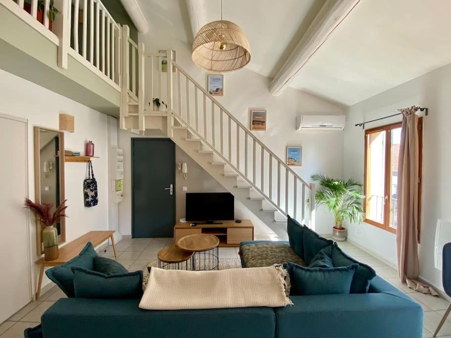 Posezení v ubytování Loft au pied du Lubéron