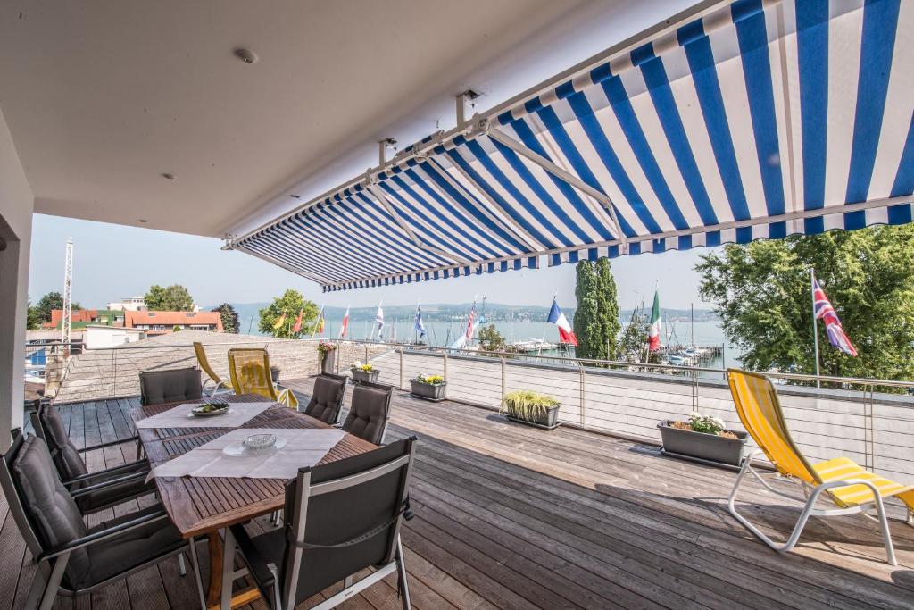 Balkón nebo terasa v ubytování Hotel am Yachthafen